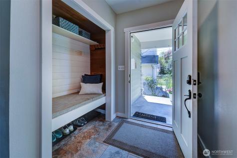 1112 N Cambrian Avenue Bremerton WA 98312