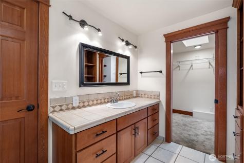 27422 SE 236th Street Maple Valley WA 98038