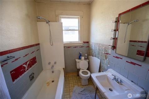 4326 E F Street Tacoma WA 98404