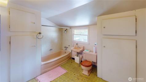 4326 E F Street Tacoma WA 98404