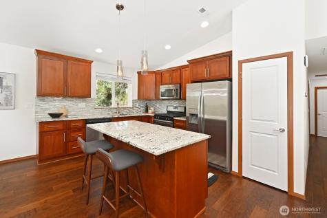14605 20th Avenue NE Shoreline WA 98155