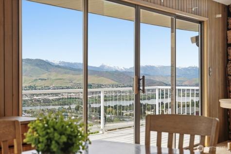 602 Daniels Drive East Wenatchee WA 98802