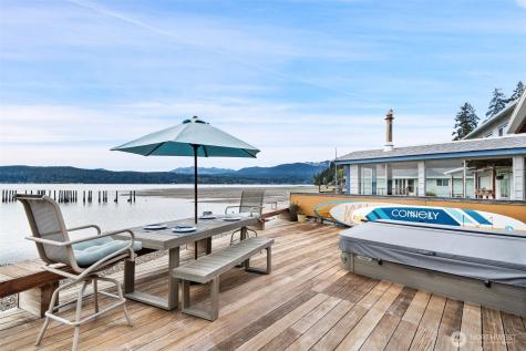 18651 NE North Shore Road Tahuya WA 98588