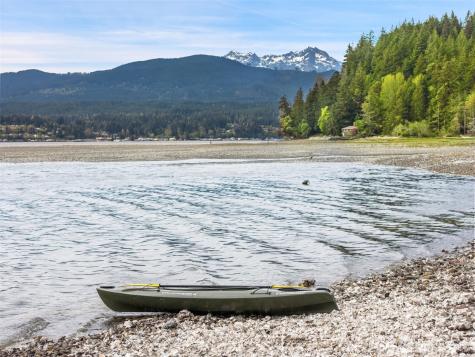 18651 NE North Shore Road Tahuya WA 98588