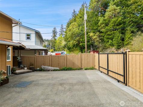 18651 NE North Shore Road Tahuya WA 98588