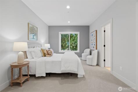 11027 SE 30th Place Bellevue WA 98004