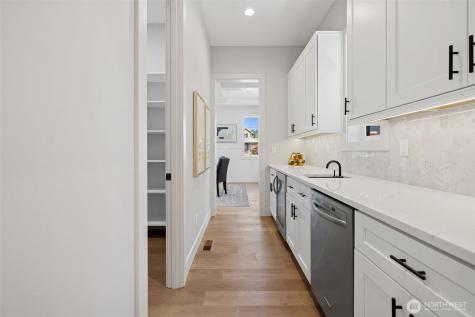 11027 SE 30th Place Bellevue WA 98004