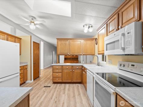 1427 100th Street SW Everett WA 98204