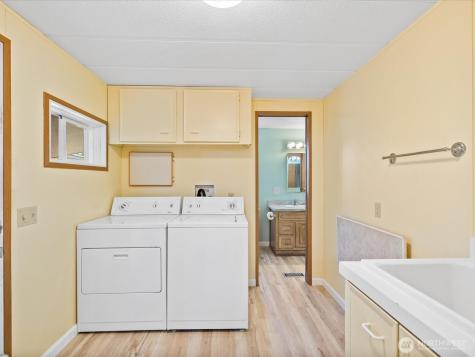 1427 100th Street SW Everett WA 98204