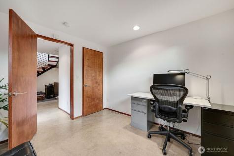 209 12th Avenue E Seattle WA 98102