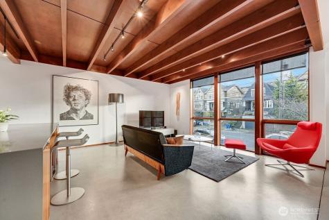 209 12th Avenue E Seattle WA 98102