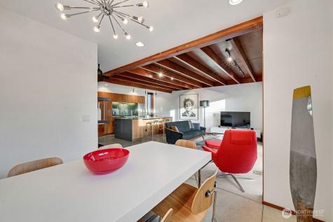 209 12th Avenue E Seattle WA 98102