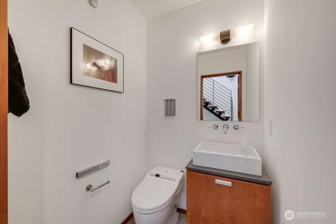 209 12th Avenue E Seattle WA 98102