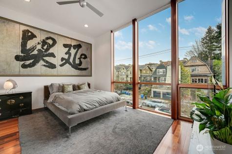 209 12th Avenue E Seattle WA 98102
