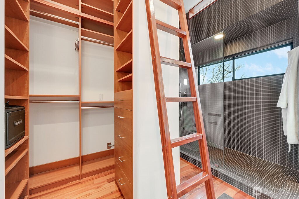 209 12th Avenue E Seattle WA 98102
