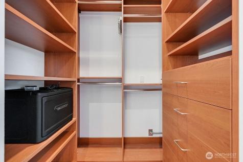 209 12th Avenue E Seattle WA 98102