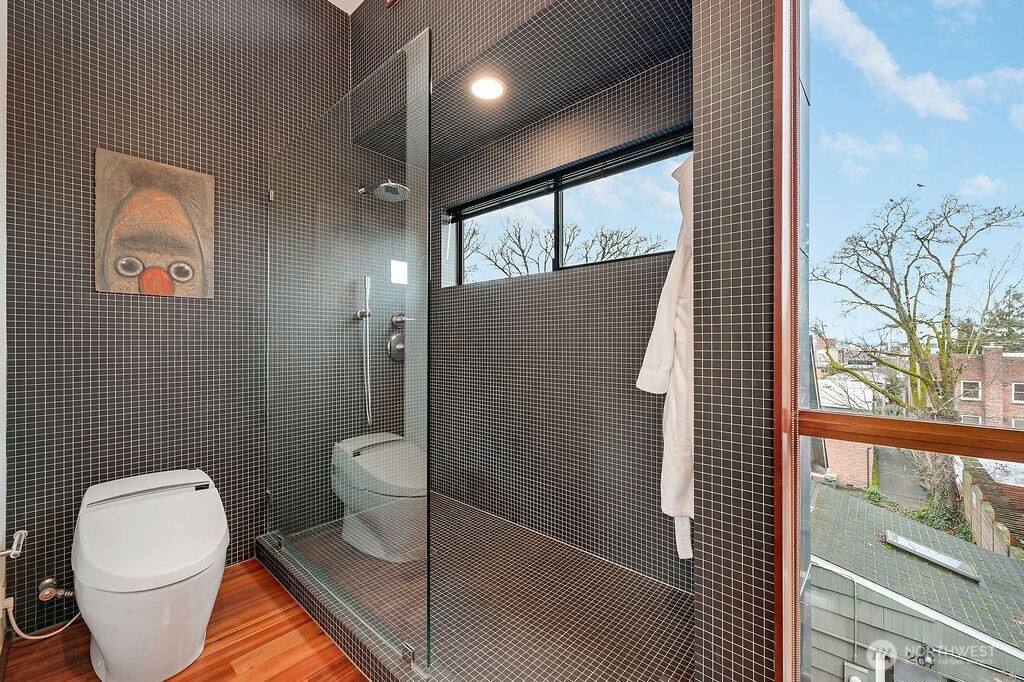209 12th Avenue E Seattle WA 98102