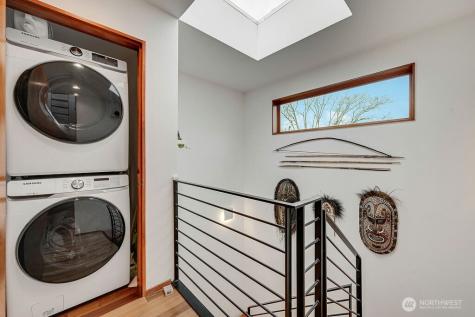 209 12th Avenue E Seattle WA 98102