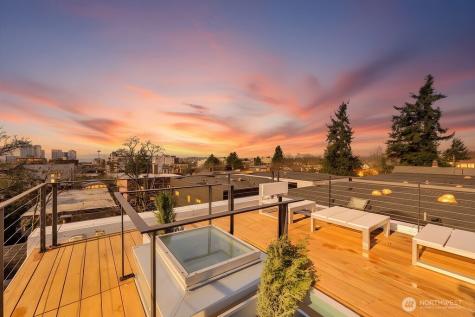209 12th Avenue E Seattle WA 98102