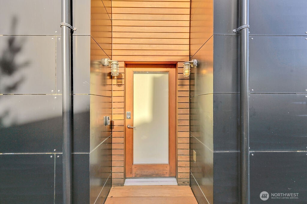 209 12th Avenue E Seattle WA 98102
