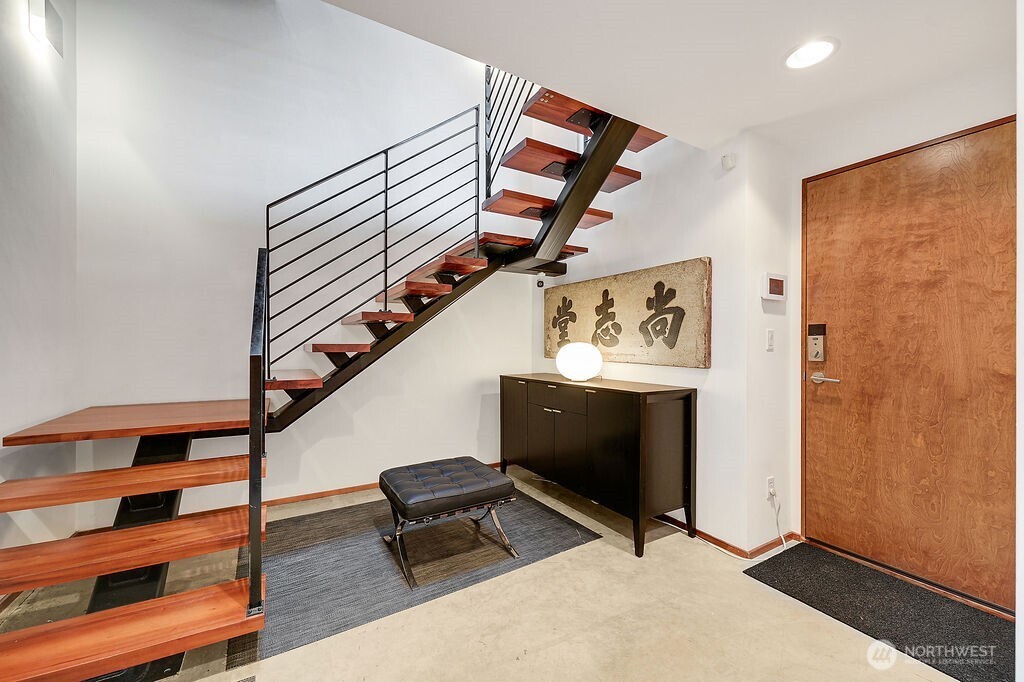 209 12th Avenue E Seattle WA 98102
