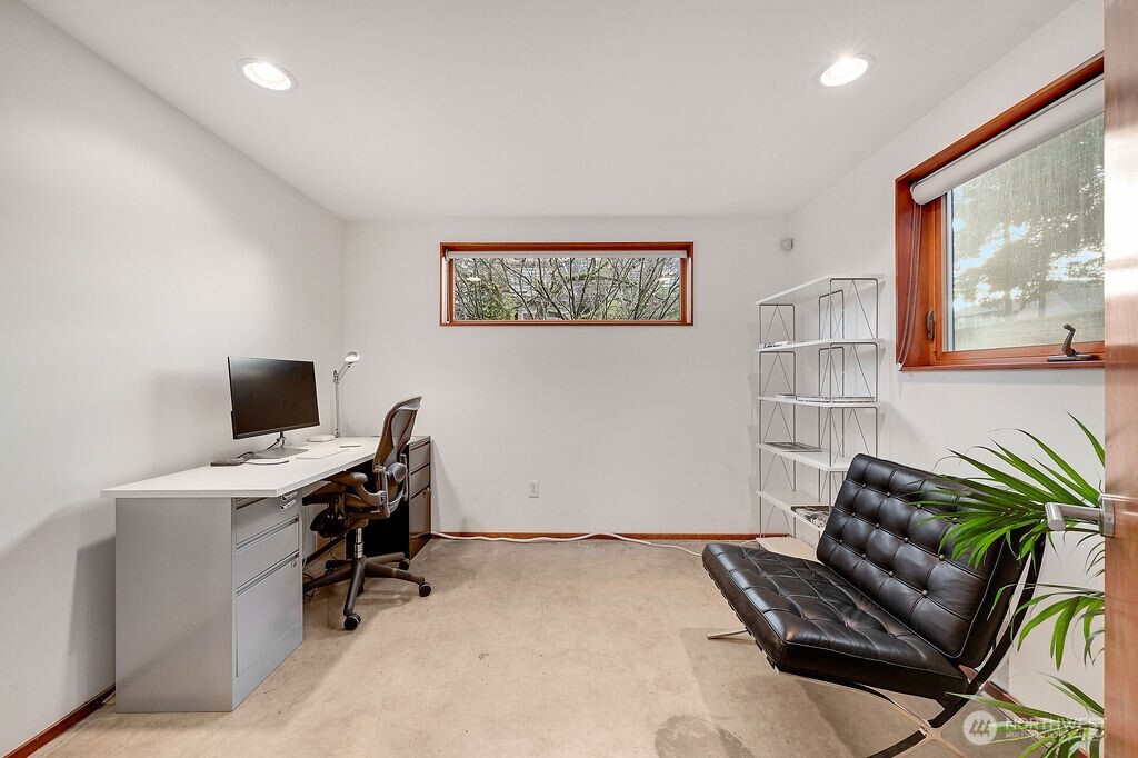 209 12th Avenue E Seattle WA 98102