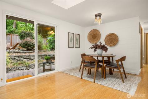 9820 NE Beach Crest Drive Bainbridge Island WA 98110