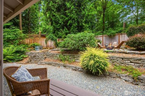 9820 NE Beach Crest Drive Bainbridge Island WA 98110