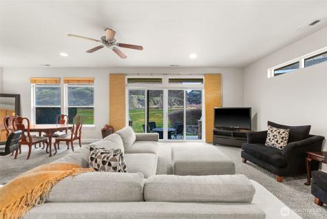 9270 Canyon Drive NW Quincy WA 98848