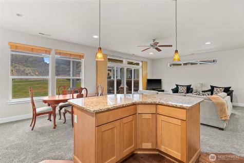 9270 Canyon Drive NW Quincy WA 98848
