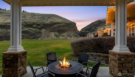 9270 Canyon Drive NW Quincy WA 98848