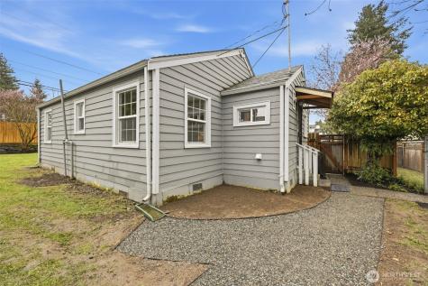 317 SW 124th Street Seattle WA 98146