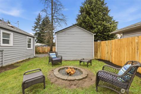 317 SW 124th Street Seattle WA 98146