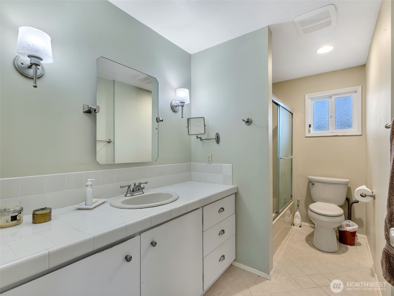 23716 J Place Ocean Park WA 98640