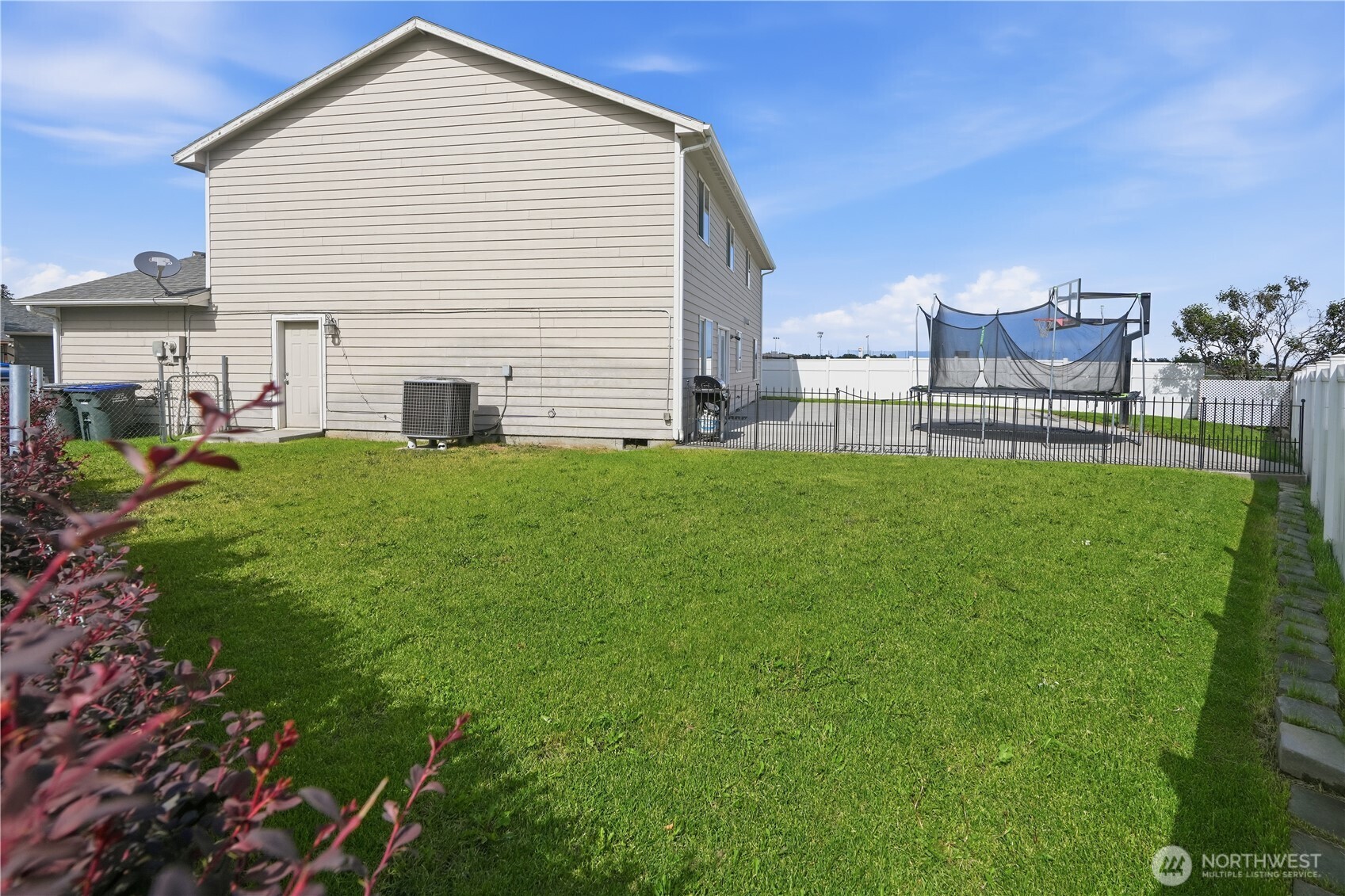 1853 S Monroe Street Moses Lake WA 98837