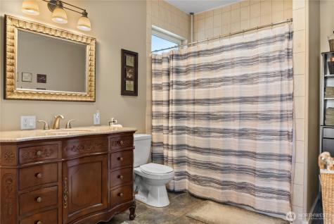 72 Boundary Point Road Oroville WA 98844