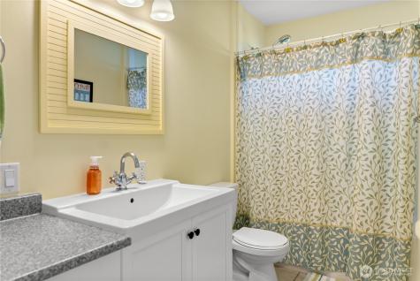 72 Boundary Point Road Oroville WA 98844