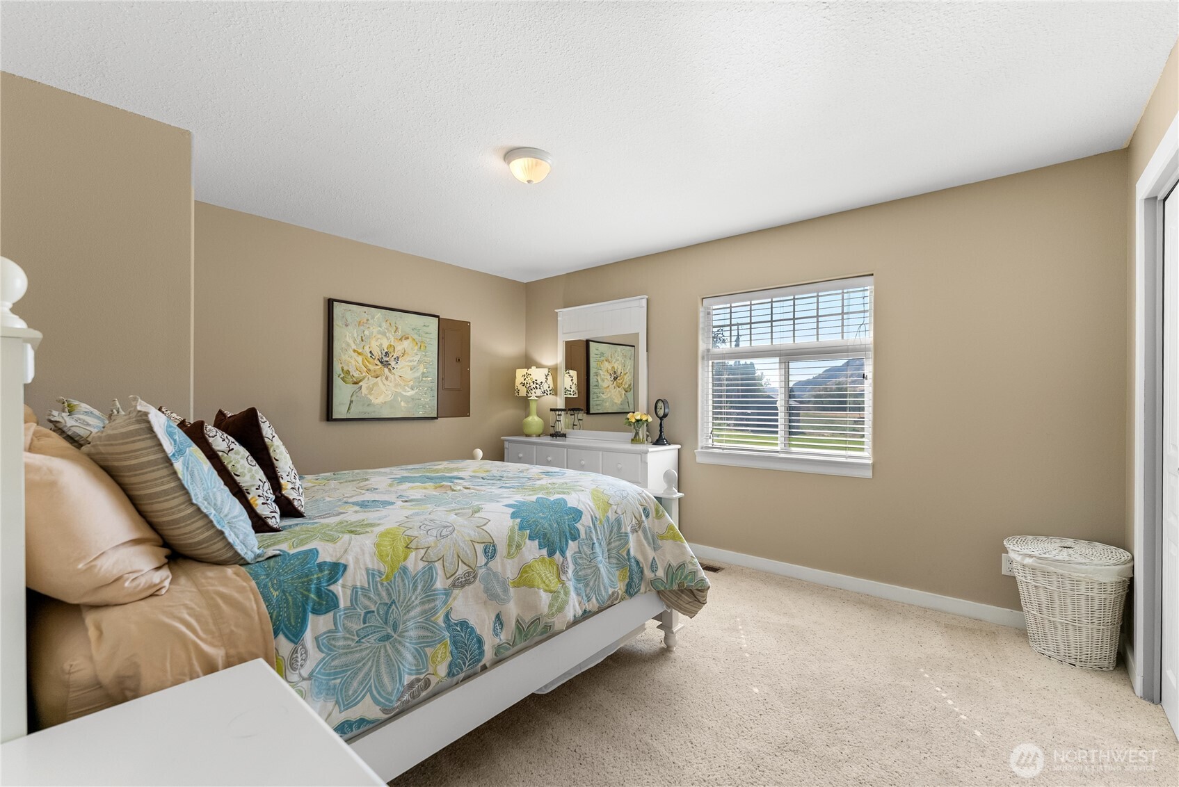 72 Boundary Point Road Oroville WA 98844