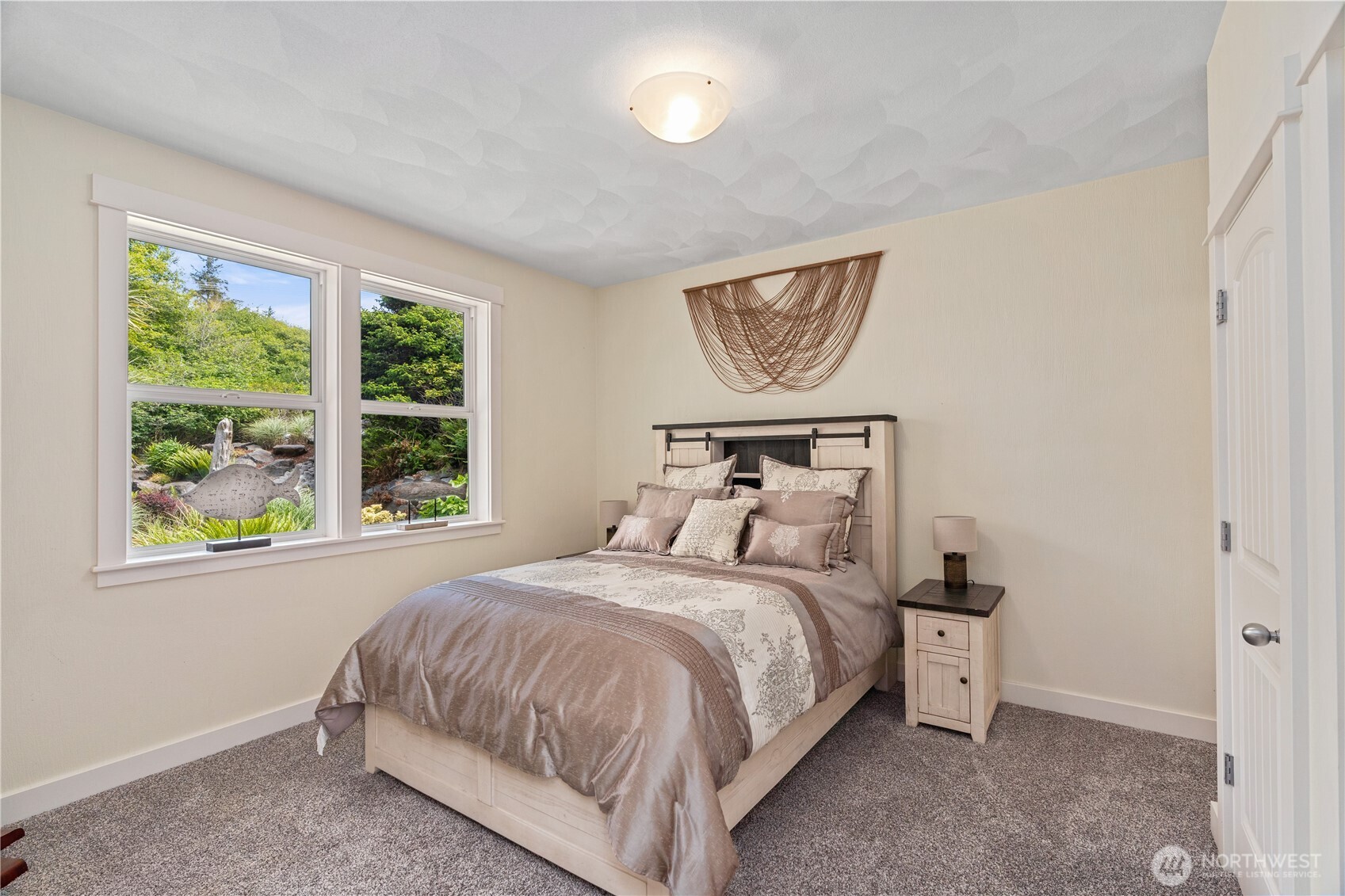 6 Diamond Drive Pacific Beach WA 98571