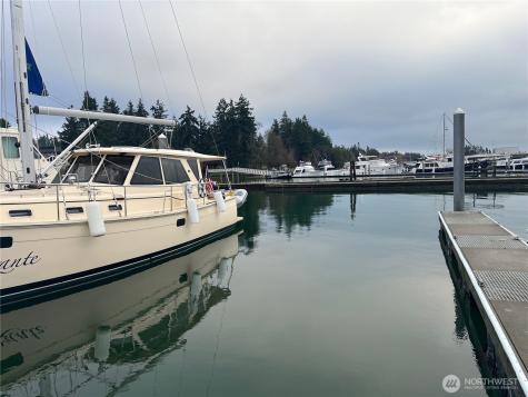 141 Parfitt Way SW Bainbridge Island WA 98110