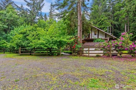 28505 137th Avenue SW Vashon WA 98070