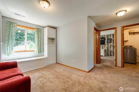 302 Pine Street Woodland WA 98674