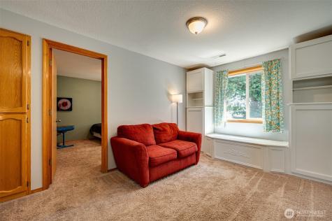 302 Pine Street Woodland WA 98674