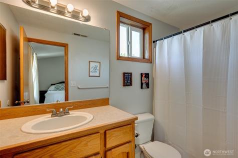 302 Pine Street Woodland WA 98674