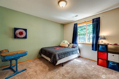 302 Pine Street Woodland WA 98674
