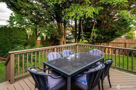 302 Pine Street Woodland WA 98674