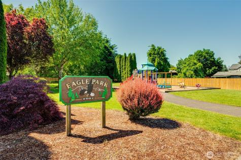 302 Pine Street Woodland WA 98674