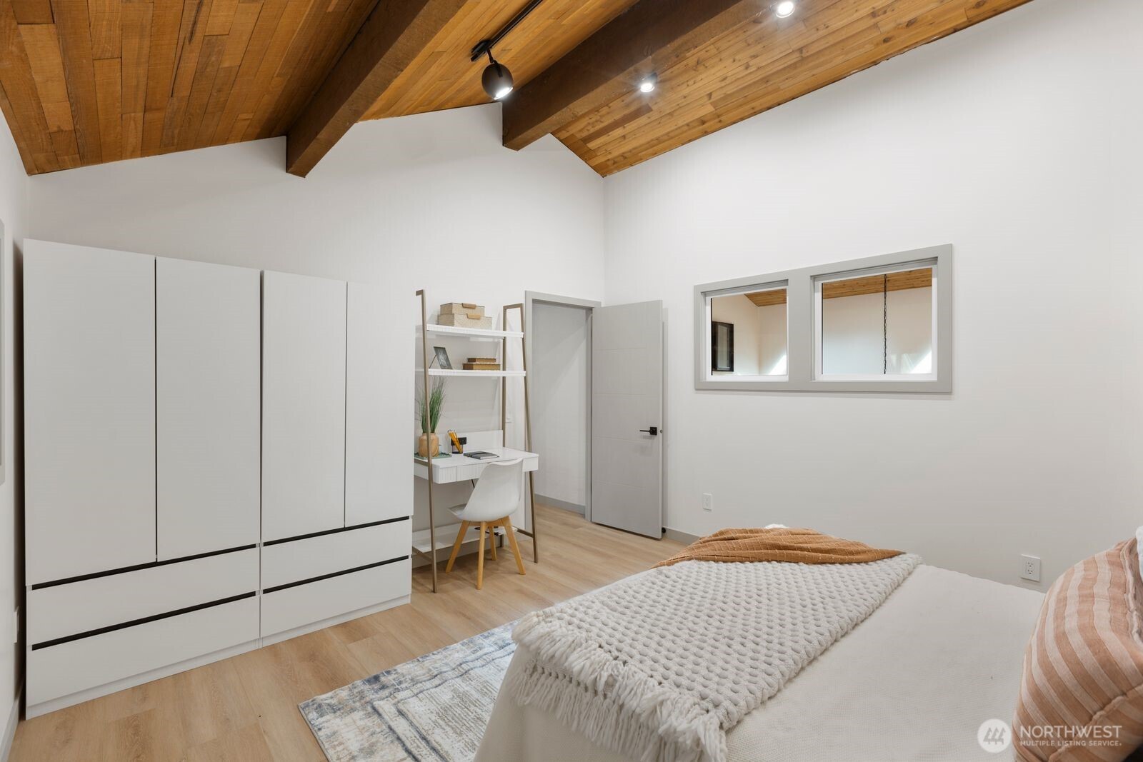 11730 Clearview Drive Edmonds WA 98026