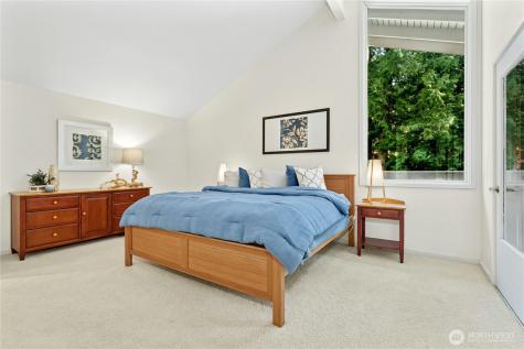 21010 NE 33rd Place Sammamish WA 98074