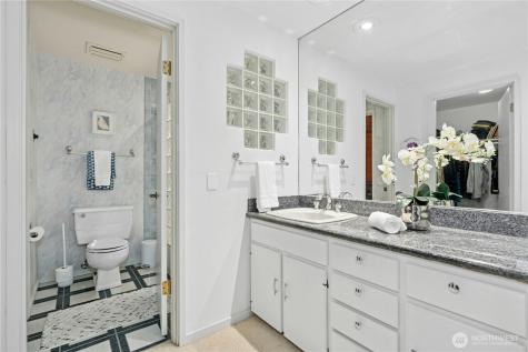 21010 NE 33rd Place Sammamish WA 98074